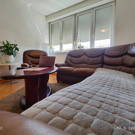 Srecko No3 Appartement Belgrado Buitenkant foto