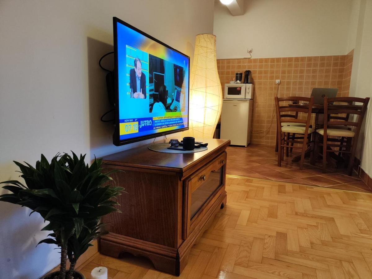 Srecko No3 Appartement Belgrado Buitenkant foto