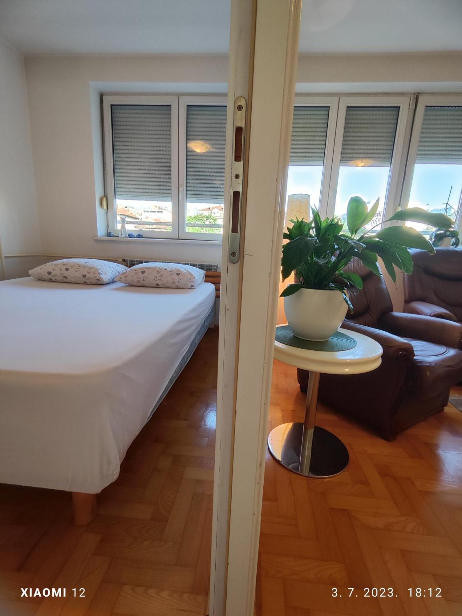 Srecko No3 Appartement Belgrado Buitenkant foto