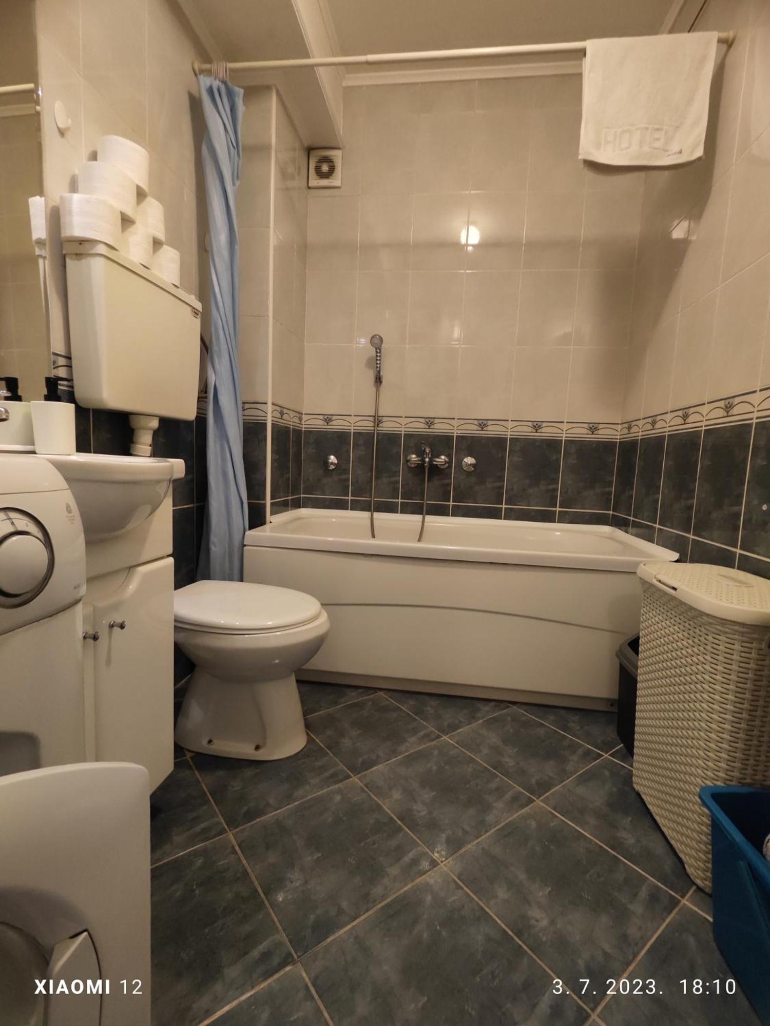 Srecko No3 Appartement Belgrado Buitenkant foto